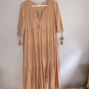 Beautiful maxi-dress in dusty pink. New with tags.
